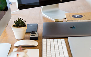 郑钦文2-1梅尔滕斯进查尔斯顿站8强！郑钦文：必须找回我的状态，这场比赛是对精神的考验