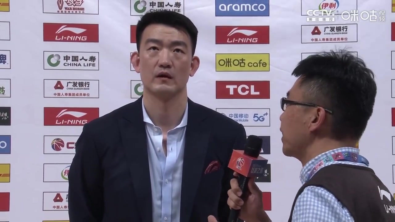 王博：虽然布朗砍很多分助队取胜 但他的防守对球队是最重要的