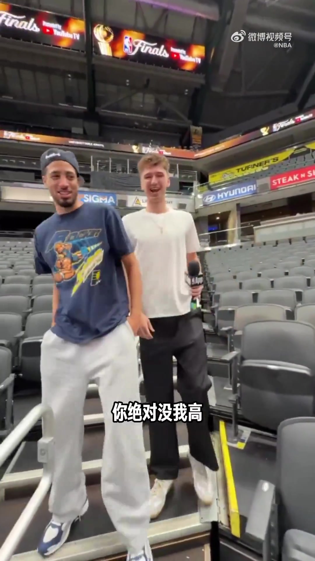 懂事🤣布泽利斯采访G4 不想看起来比哈利伯顿高&两人互换位置